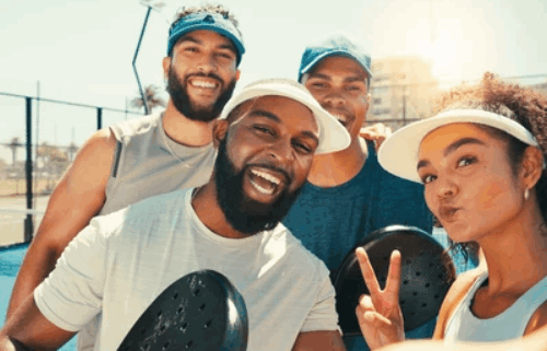 Padel — Tous Niveaux📍 Padel Club ALL IN de Grasse — Lundi 19 janvier 2026 à 18h15