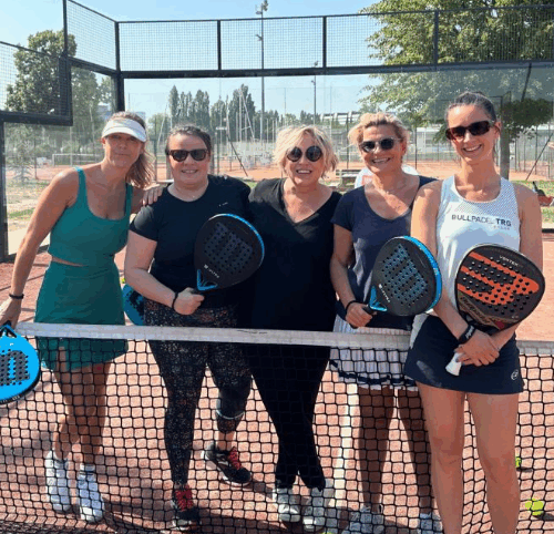 Padel — Tous Niveaux📍 Padel Club ALL IN de Grasse — Lundi 19 janvier 2026 à 18h00