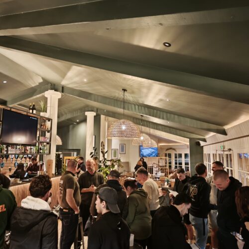 Padel — Tous Niveaux📍 Padel Club ALL IN de Grasse — Lundi 19 janvier 2026 à 18h00