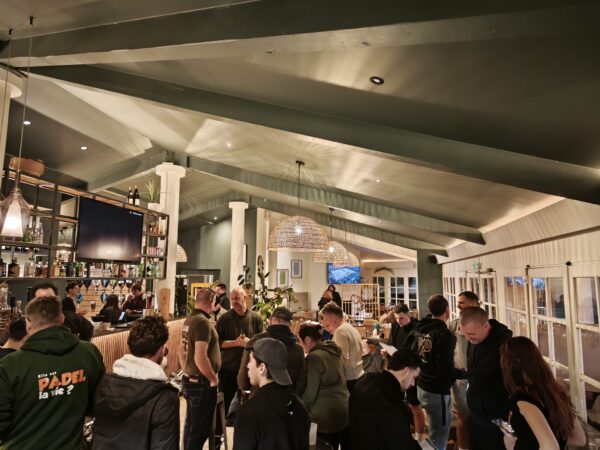 Padel — Tous Niveaux📍 Padel Club ALL IN de Grasse — Lundi 19 janvier 2026 à 18h00